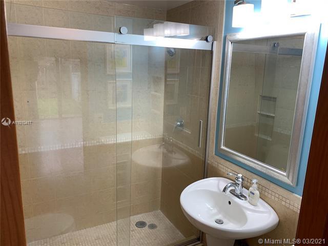 Building Photo - 13620 SW 101st Ln