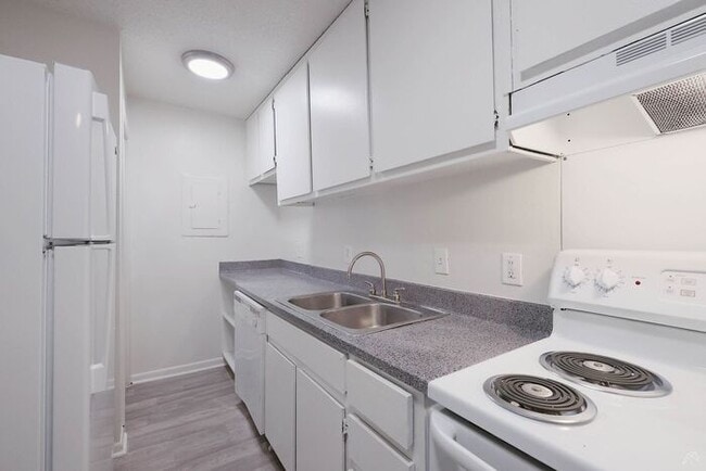 Building Photo - Live Larger Near Emory — Spacious 2-Bedroom with 1.5 Baths | 936 SF