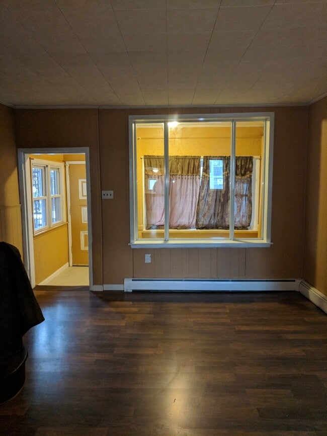Building Photo - 3 bedroom 1 bath home for rent in Frankford