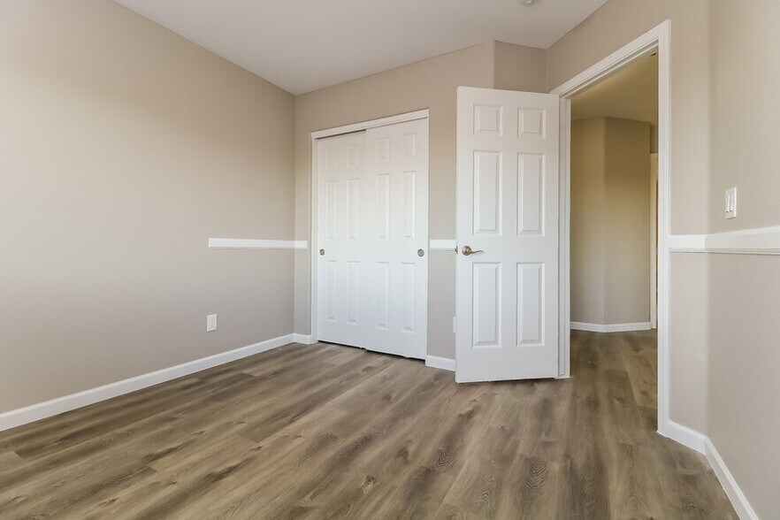 Building Photo - 15911 W Tasha Dr