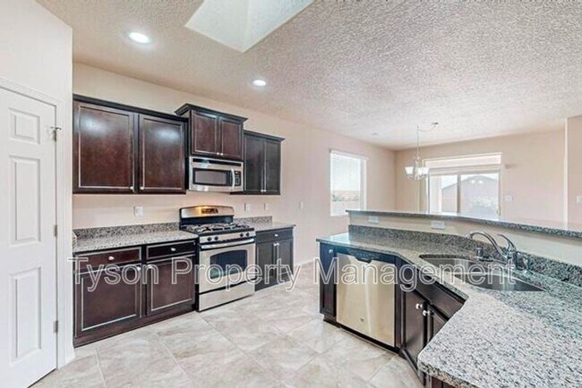 Building Photo - 2621 Cerro Chafo Rd SE