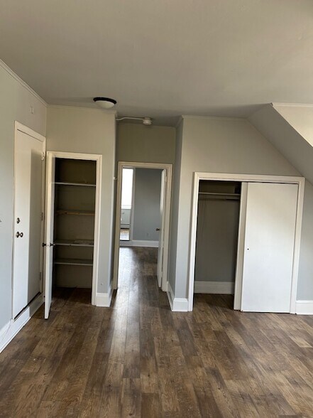 Primary Photo - 25 S Finley Ave