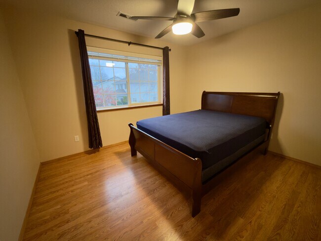 Building Photo - 5124 NW Crady Ln