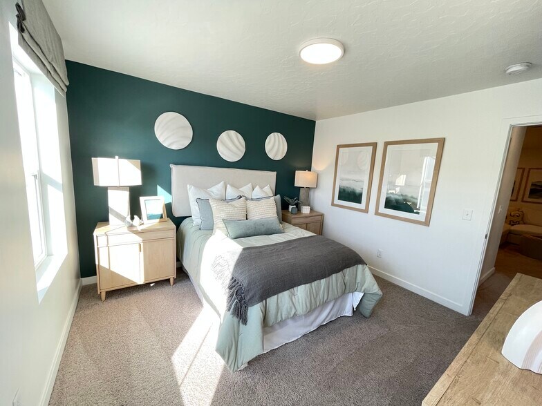 Building Photo - 1566 N Summer Spgs Cv