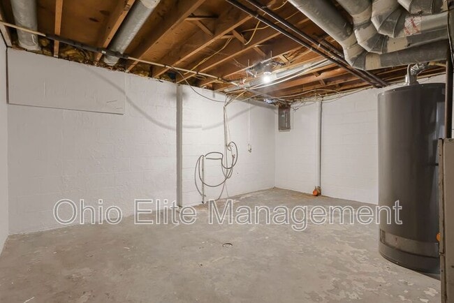 Building Photo - 429 Barnett Rd