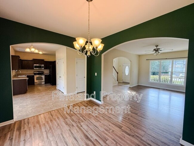 Building Photo - 675 Omaha Dr