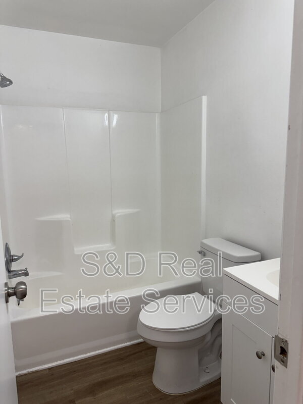 Building Photo - 3013 Allred Dr