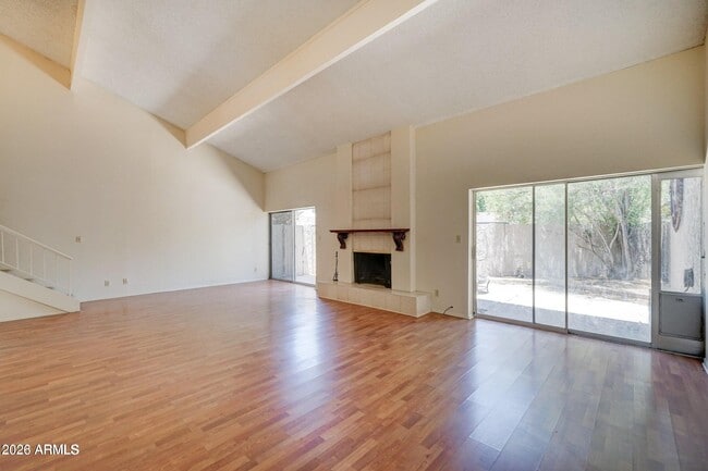 Building Photo - 616 E Manzanita Dr