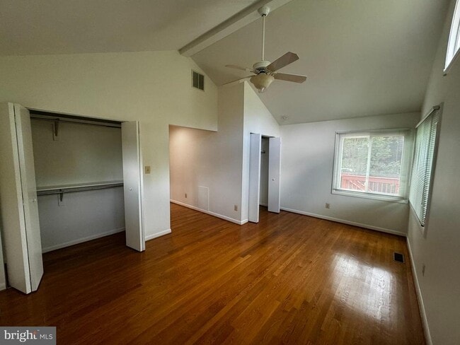 Building Photo - 2508 St John Pl