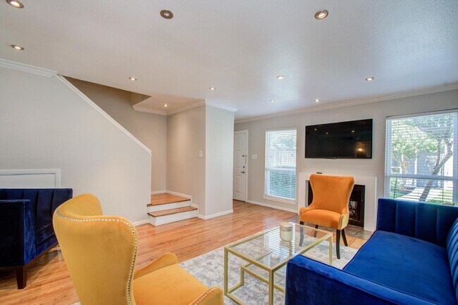 Building Photo - 5807 Beverly Hill St