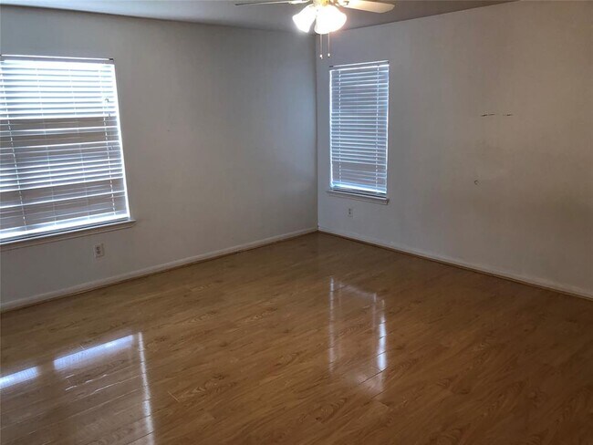 Building Photo - 8531 Ashford Green Ln