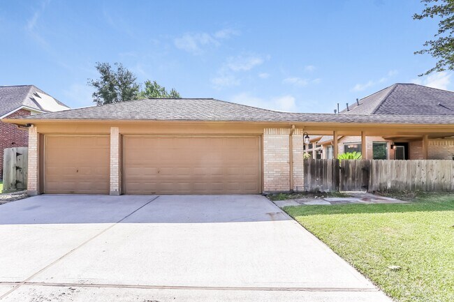 Building Photo - 13207 Castle Combe Dr