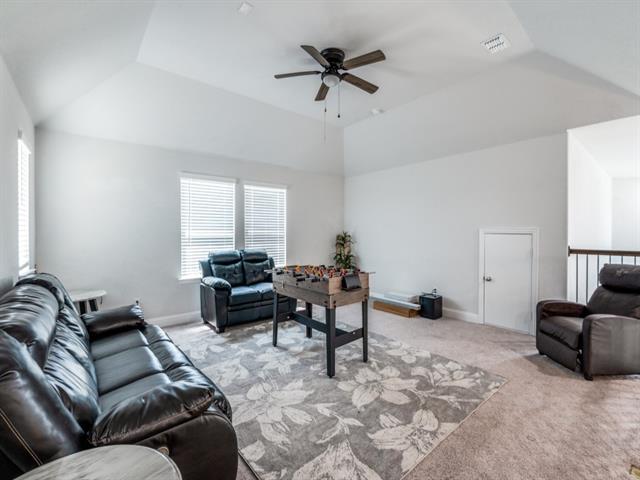 Building Photo - 916 Azure Ln