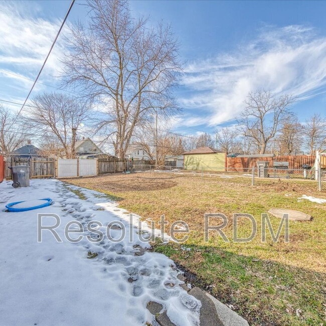 Building Photo - 1154 Villa Ave