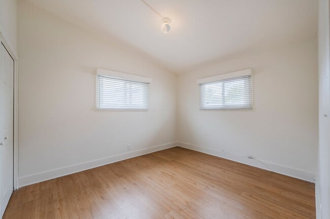 Building Photo - West Torrance 4 bedroom 2 bath