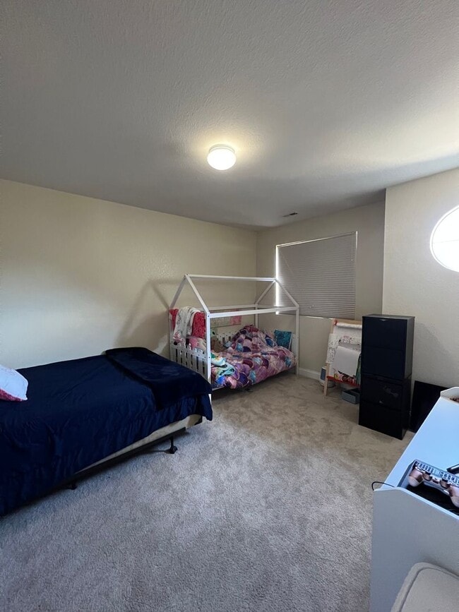 Building Photo - 11211 Osage Cir