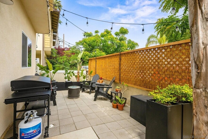 Patio - 1289 Donax Ave