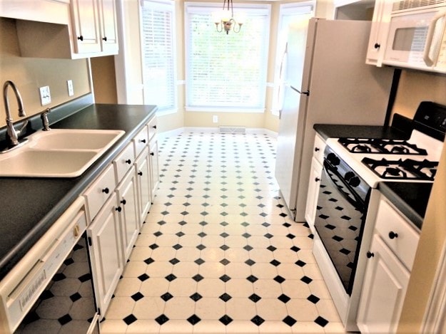 Building Photo - 222 Flagstar Ct