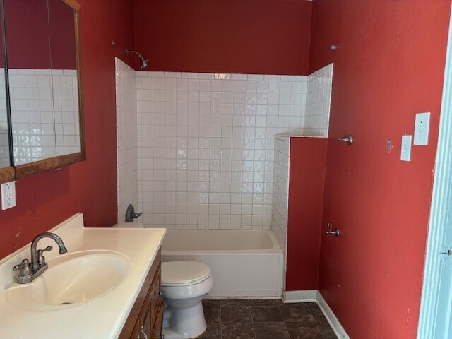 Building Photo - 902 N 1st St