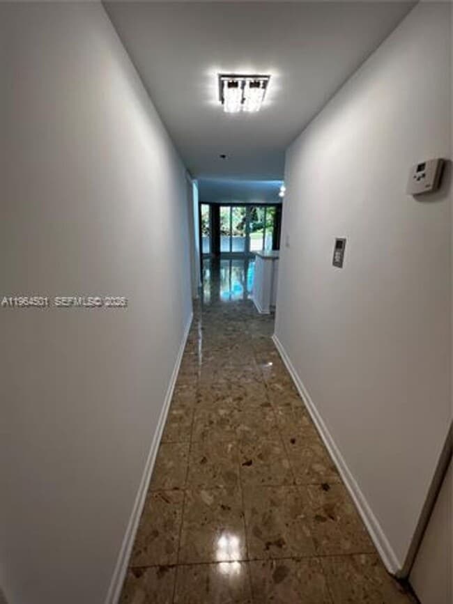 Building Photo - 1717 N Bayshore Dr