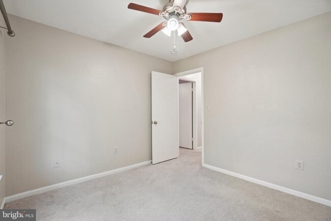 Building Photo - 10228 Roberts Common Ln