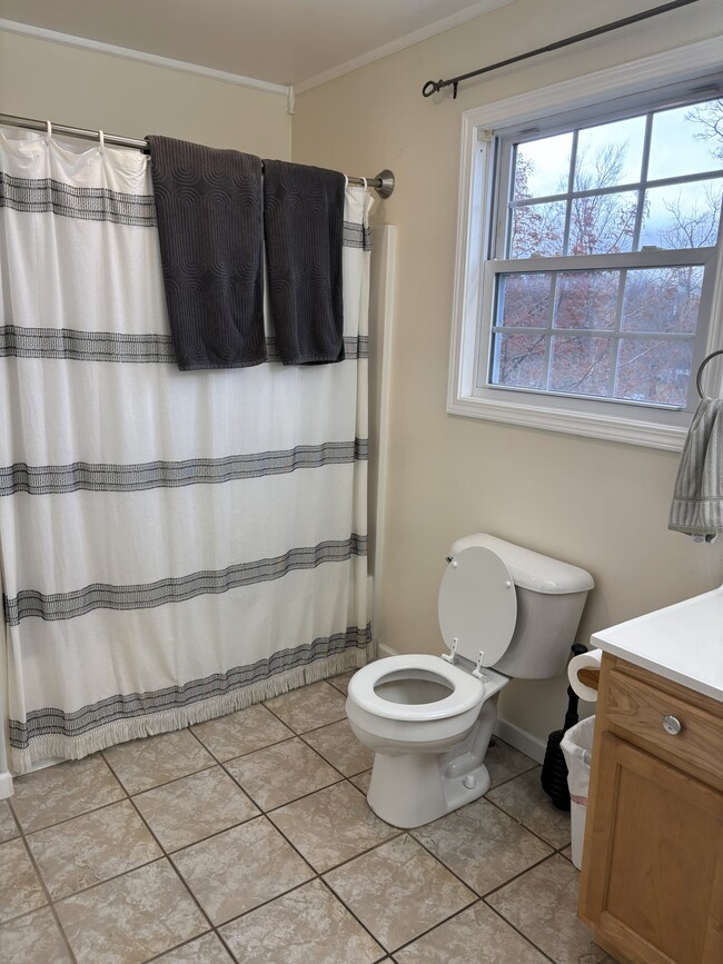 Building Photo - 12 Picardy Pl