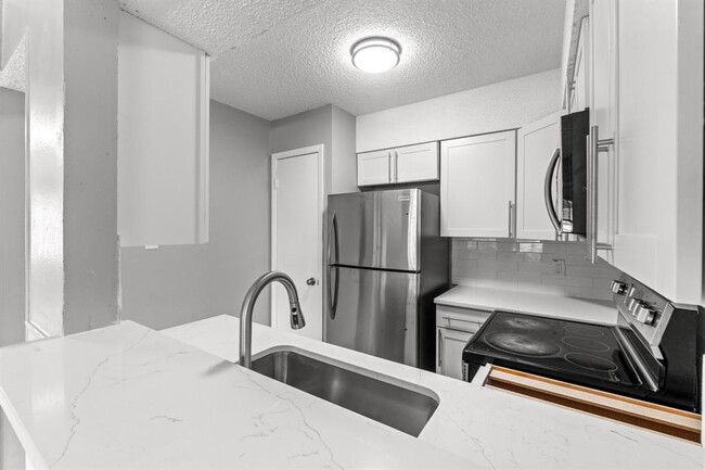 Building Photo - 8903 Parkfield Dr