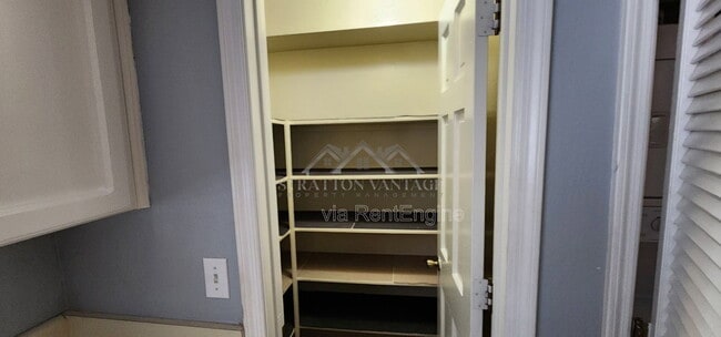 Building Photo - 3031 N Civic Center Plaza