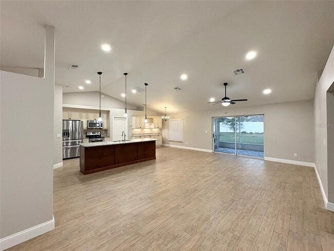 Building Photo - 9718 Crenshaw Cir
