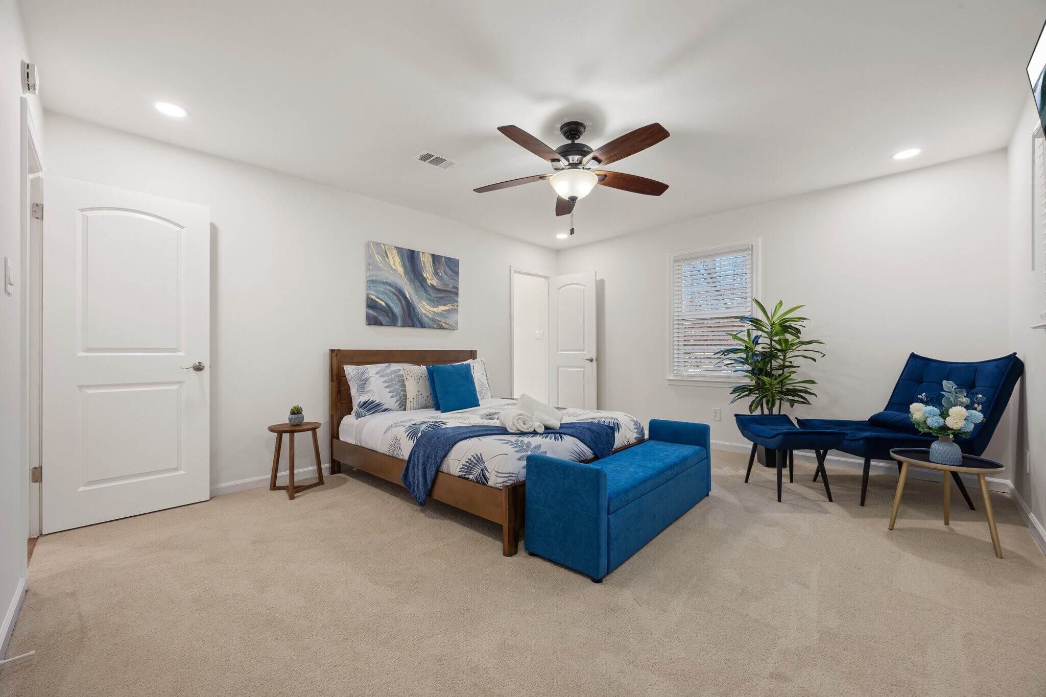 Building Photo - 82 Vanessa Dr