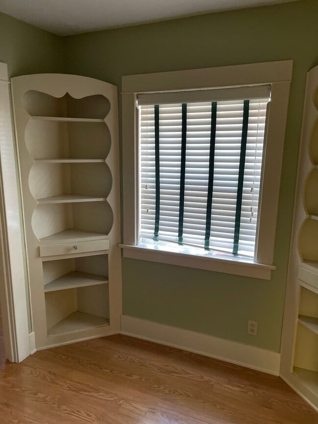 Building Photo - Chula Vista 4.5 Bedrooms and 3 Bathrooms -...