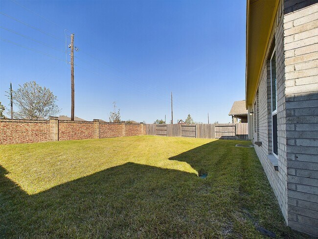 Building Photo - 15427 Crathie Bend Dr