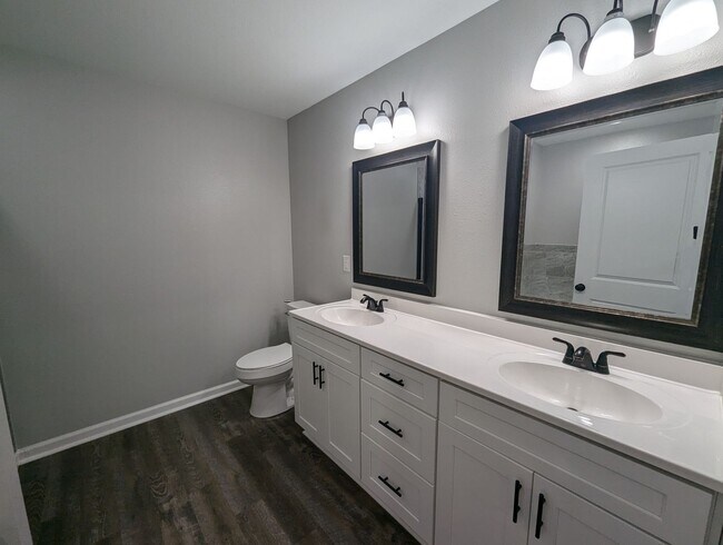 Building Photo - 3 Bed / 2 Bath Home in Riverwood Estates