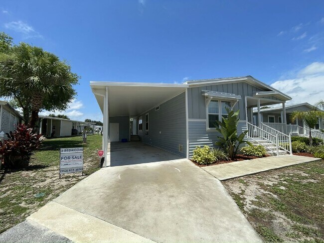 Building Photo - 13123 Lime Ave