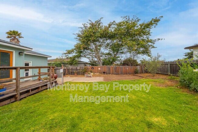 Building Photo - 459 Gloria Cir