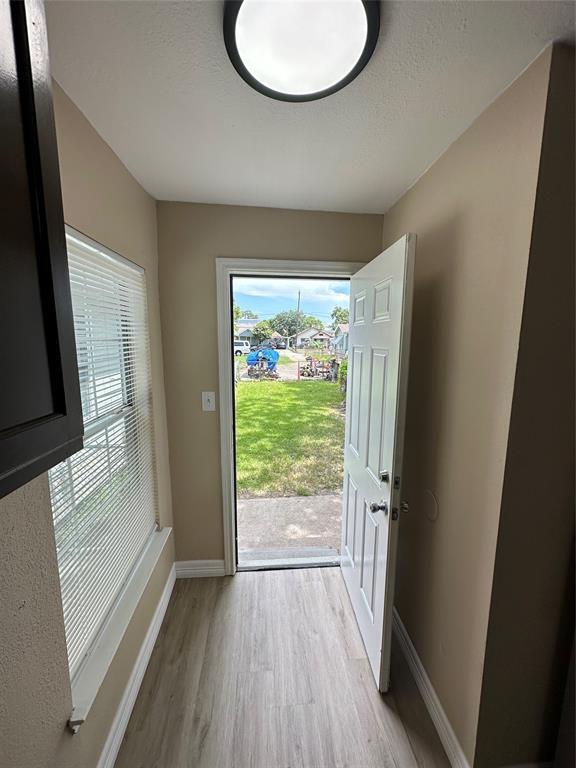 Building Photo - 6723 Avenue Q