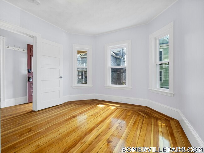 Building Photo - 59 Hawthorne St