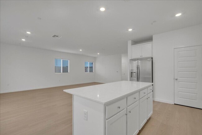 Building Photo - 12658 Rosefinch Wy