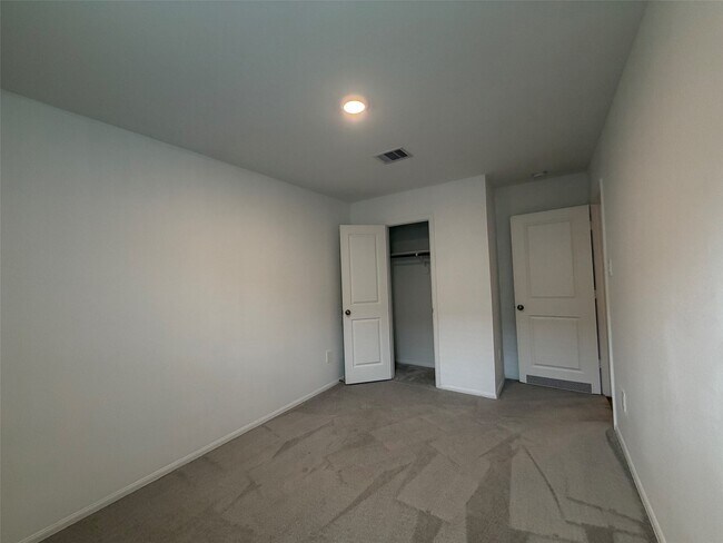 Building Photo - 531 Flower Reed Ct