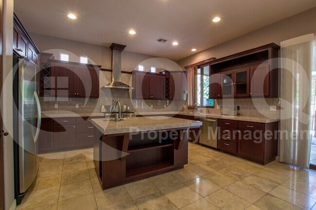 Building Photo - 1326 E Catamaran Dr