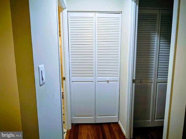 Building Photo - 5903 Mt Eagle Dr