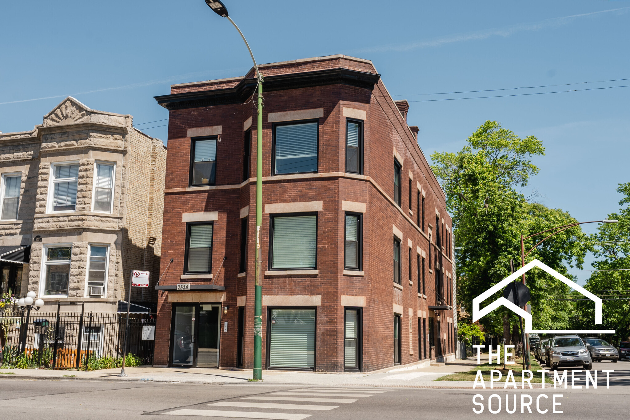 Building Photo - 2834 W Diversey Ave