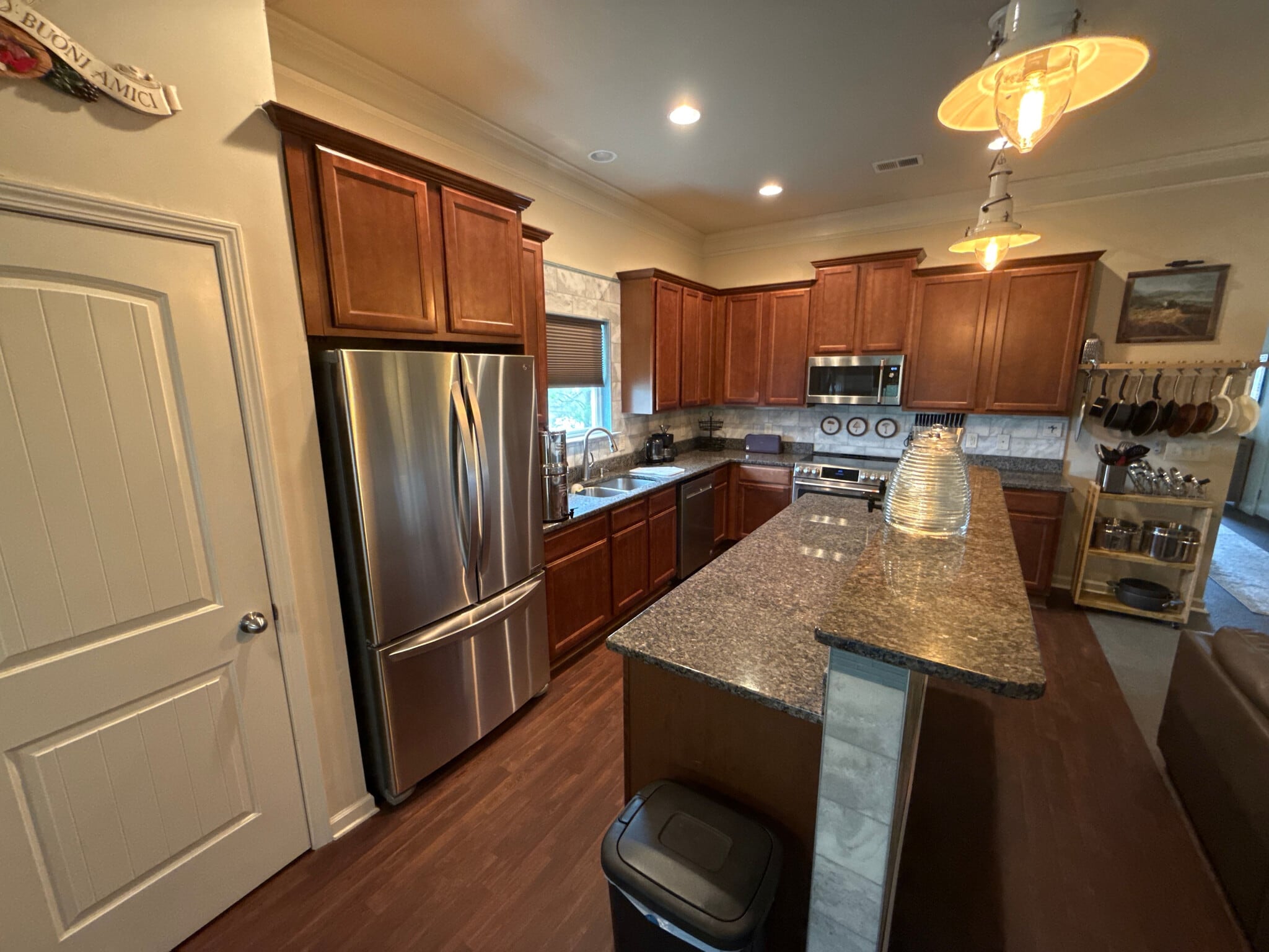 Building Photo - Room in House on Katielee Cove