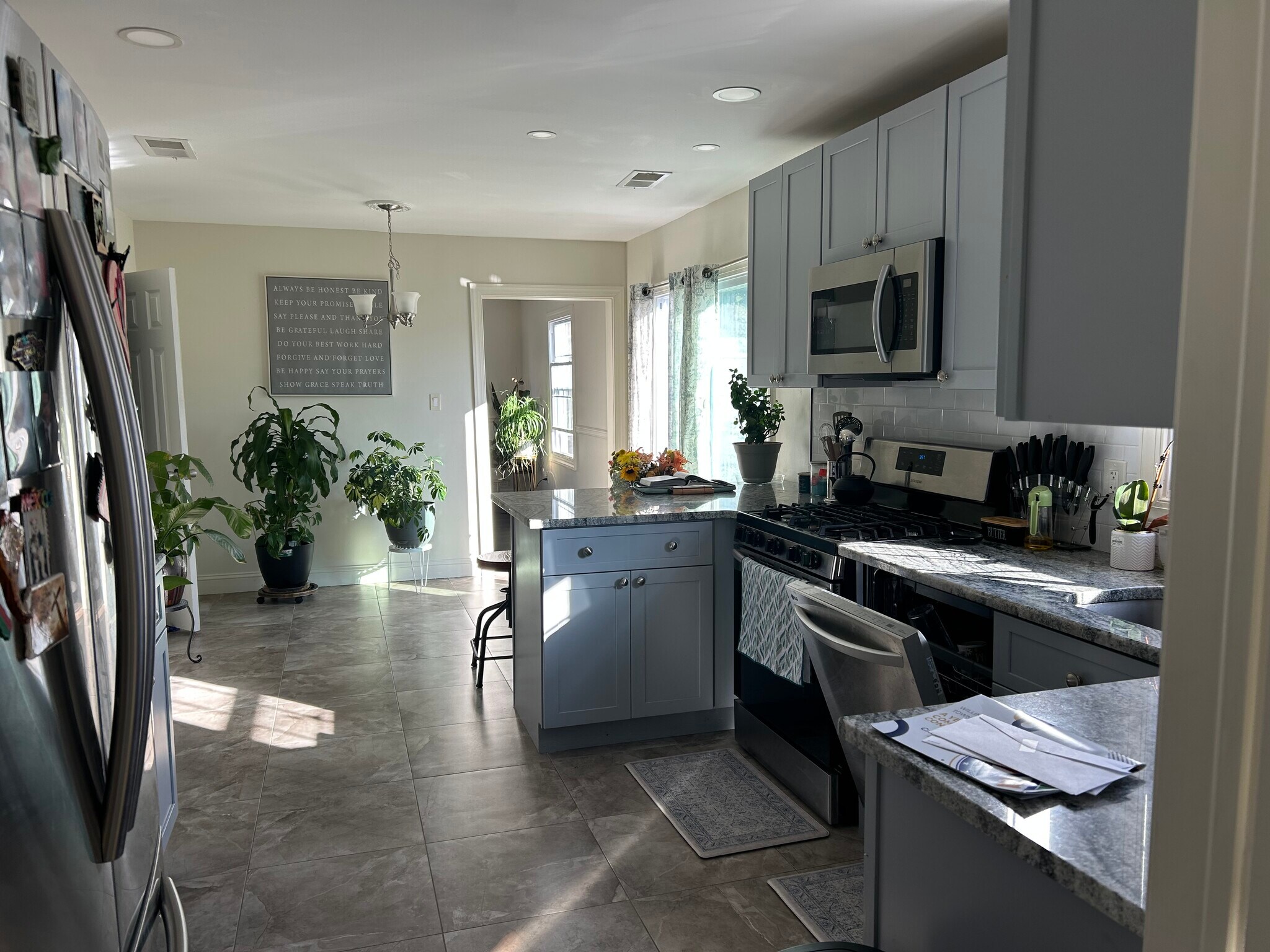 Building Photo - 24 Peachfield Ln