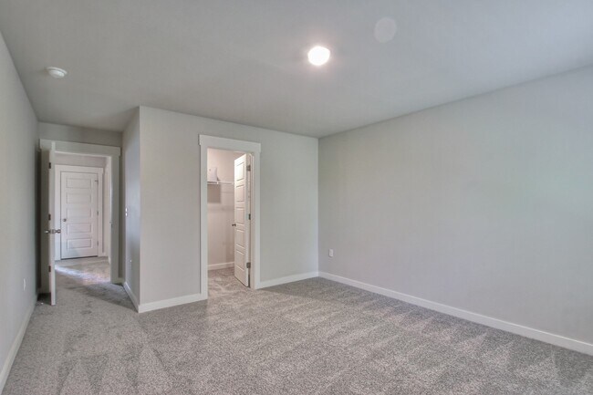 Building Photo - 4218 Aragorn Way