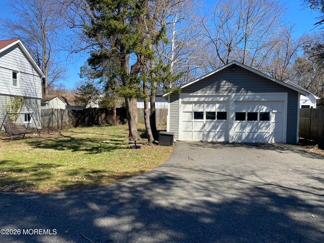 Building Photo - 94 Branch Ave