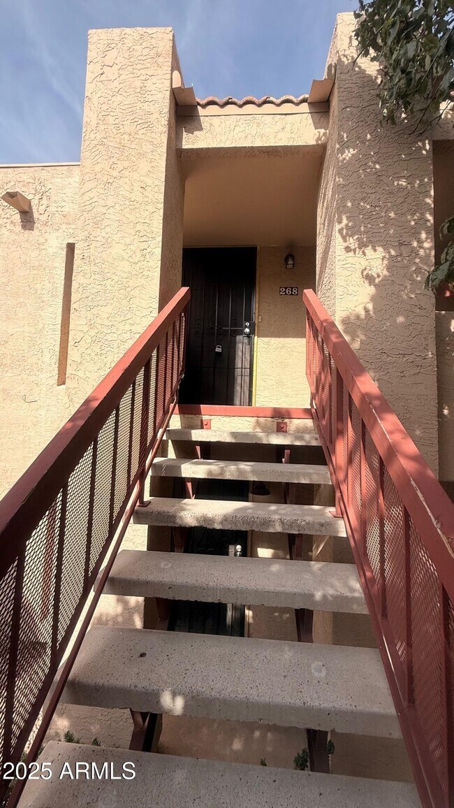 Building Photo - 3131 W Cochise Dr