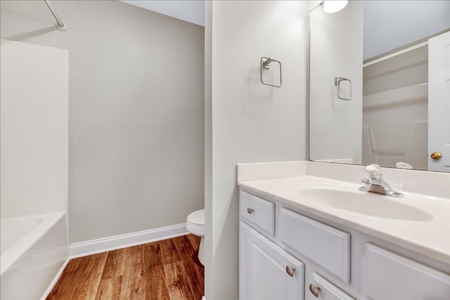 Building Photo - Updated 2 Bedroom Townhouse in Clayton