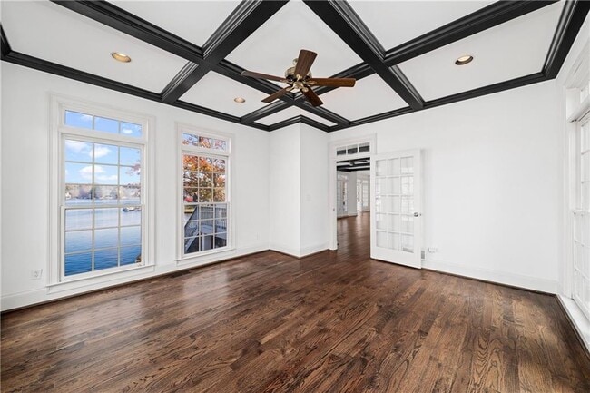 Building Photo - 135 Staghound Ct