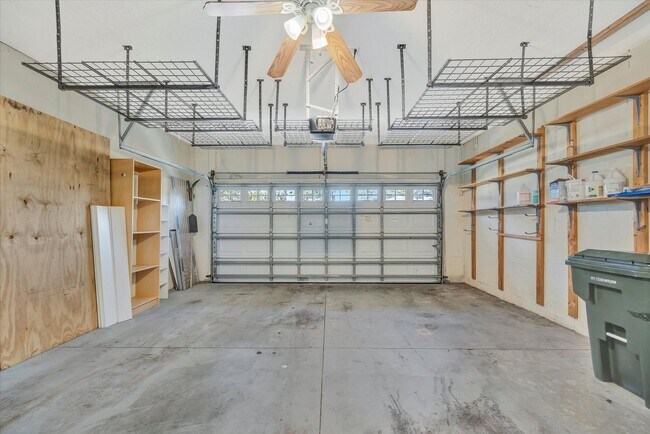 Building Photo - Beautiful 4 bed/ 3.5 bath Rental ~ Coming September